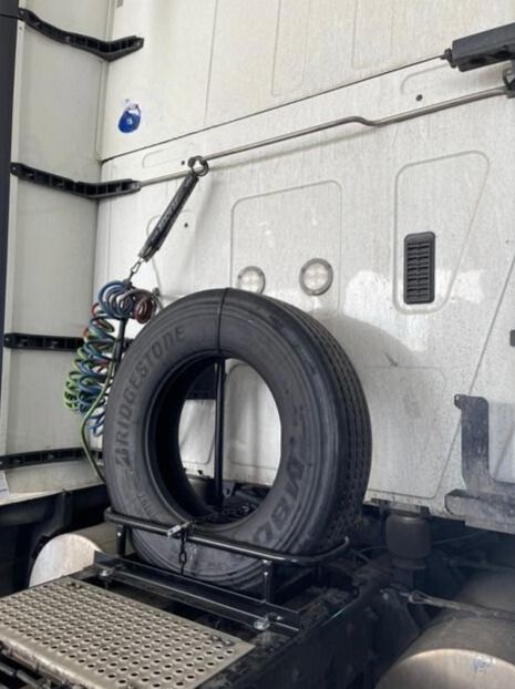 Jaula para llanta de refacción